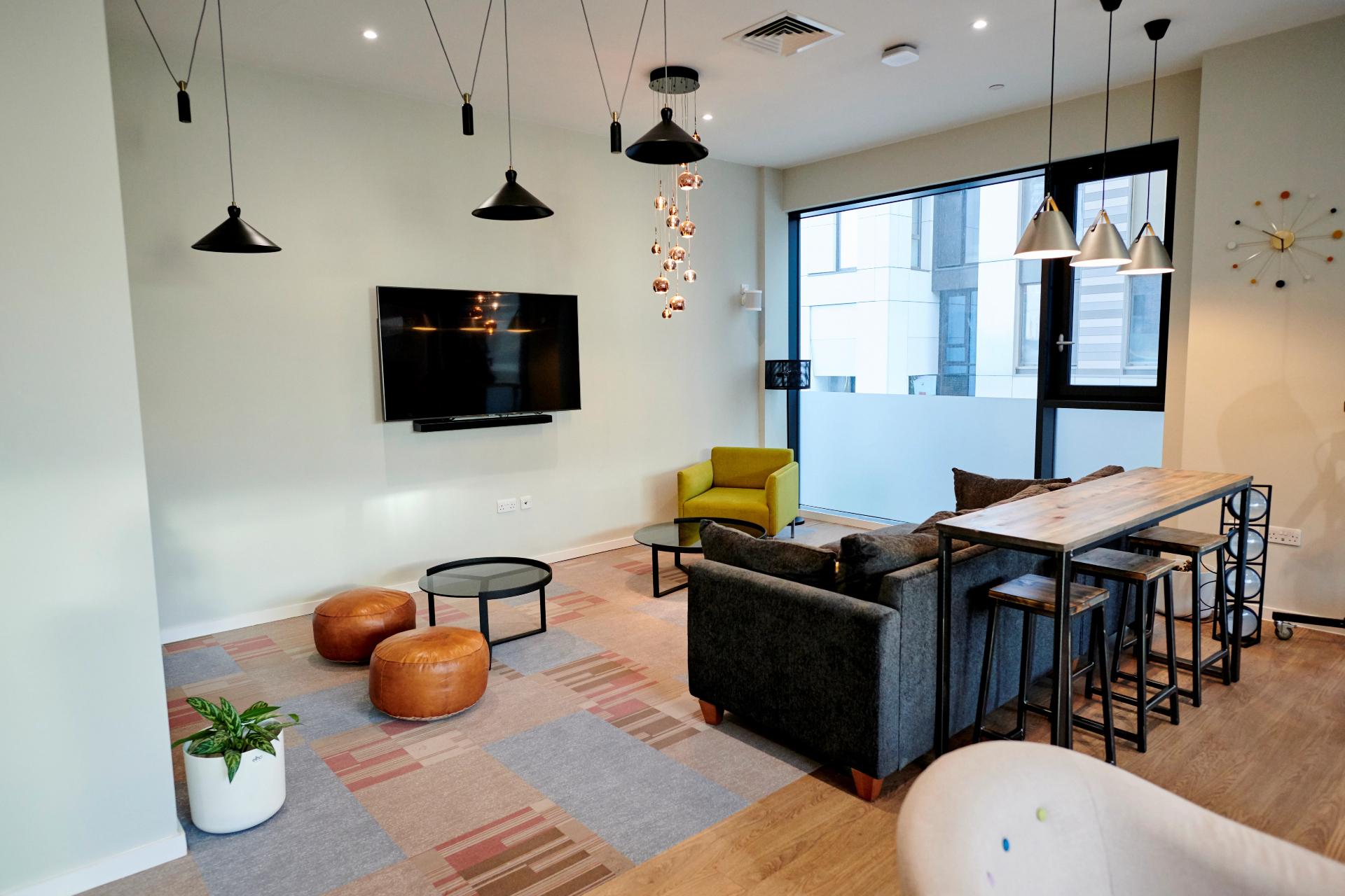 London student rooms Canvas